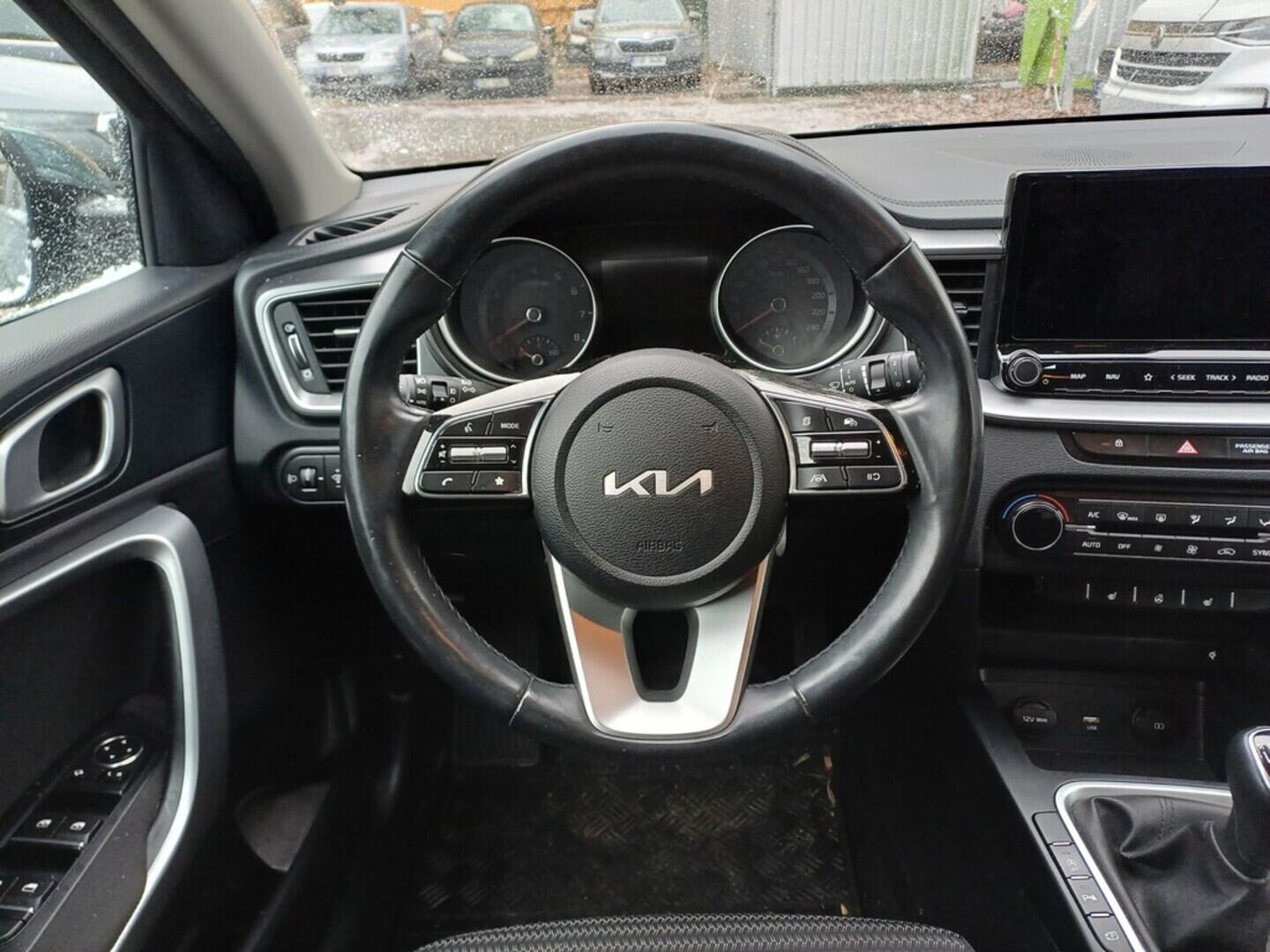 OI199V01704_23.webp_CEED TOP 1.5 T-GDi 117 kW manuál, DPH