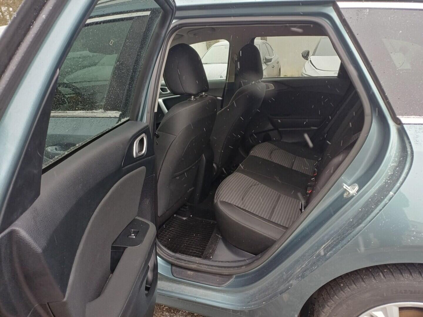 OI199V01704_29.webp_CEED TOP 1.5 T-GDi 117 kW manuál, DPH