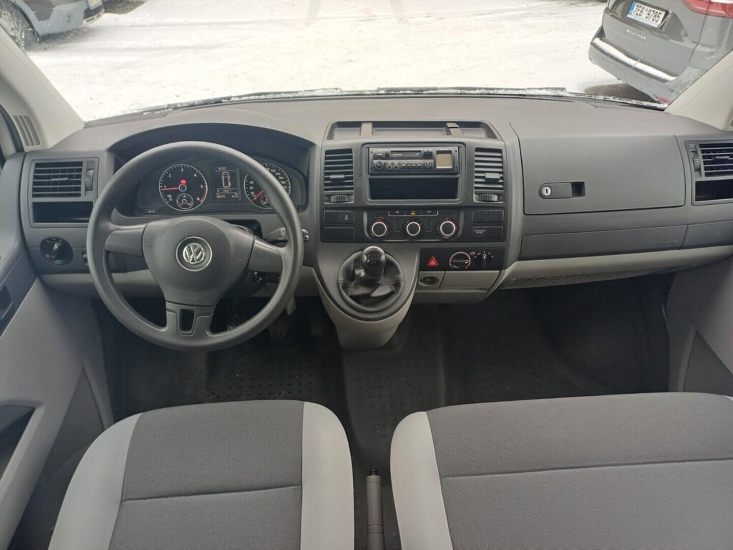 OI199V01705_18.webp_TRANSPORTER KOMBI  2.0 TDI 75 kW manuál, DPH