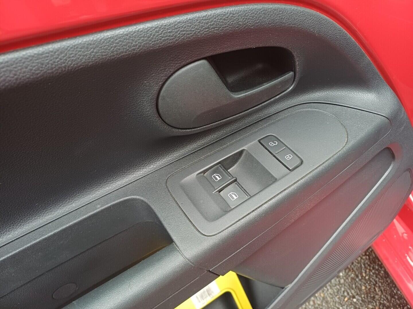 OI199V01706_21.webp_CITIGO Ambition 1.0 MPI 44 kW manuál