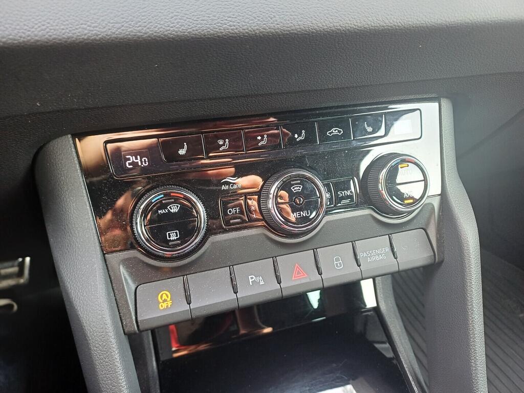 OI199V01707_27.webp_KAROQ SportLine 2.0 TSI 140 kW automat