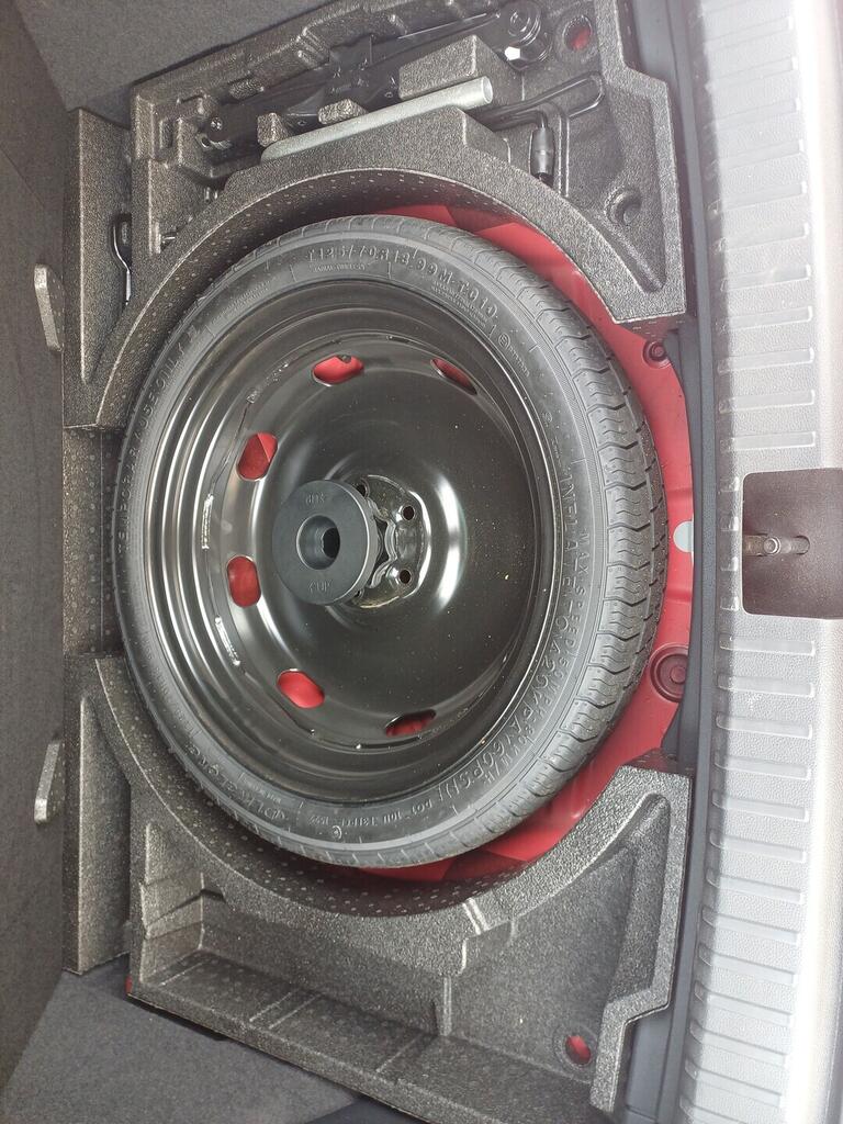 OI199V01707_31.webp_KAROQ SportLine 2.0 TSI 140 kW automat