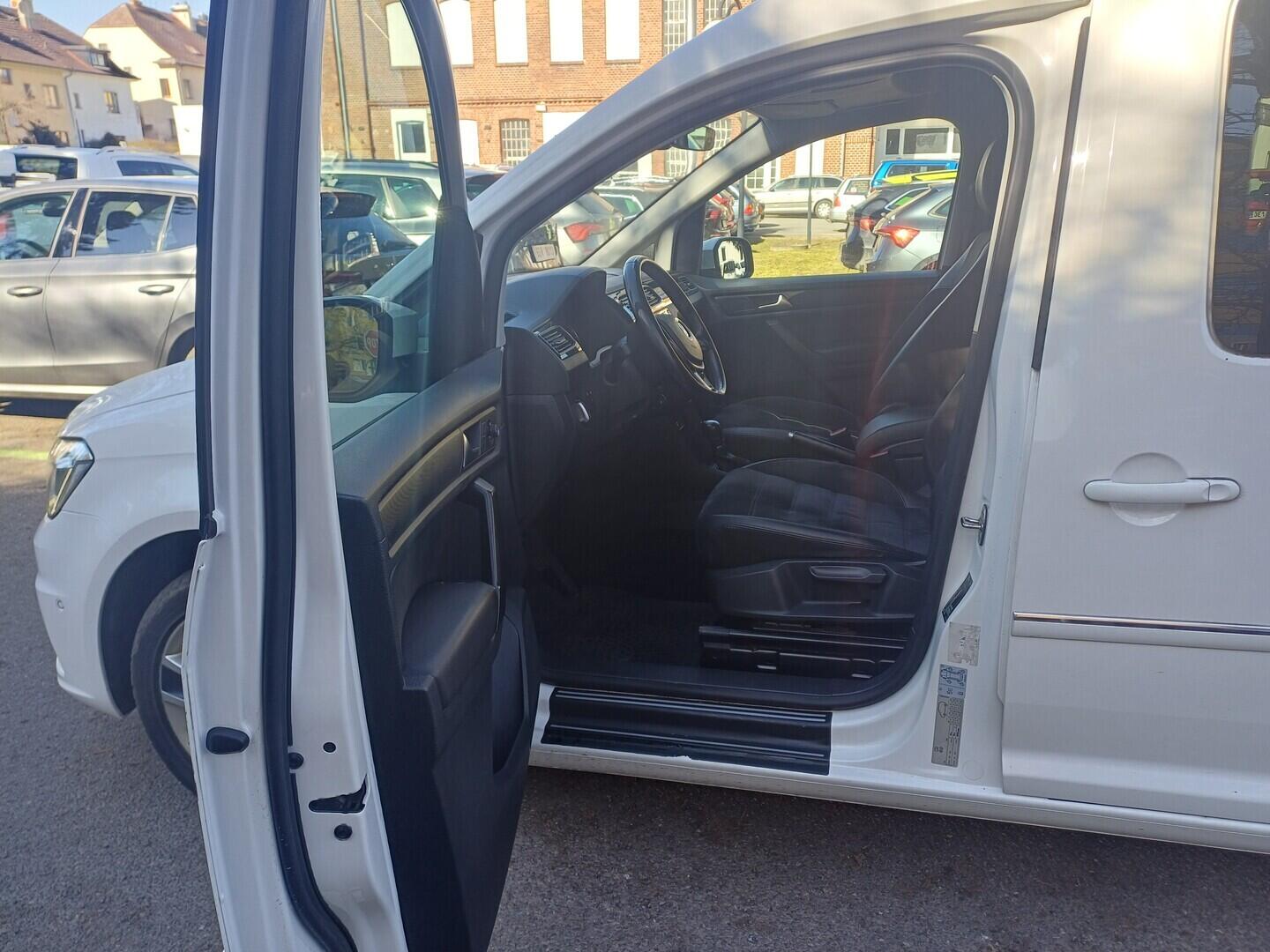 OI199V01708_20.webp_CADDY Highline 2.0 TDI 110 kW automat, DPH