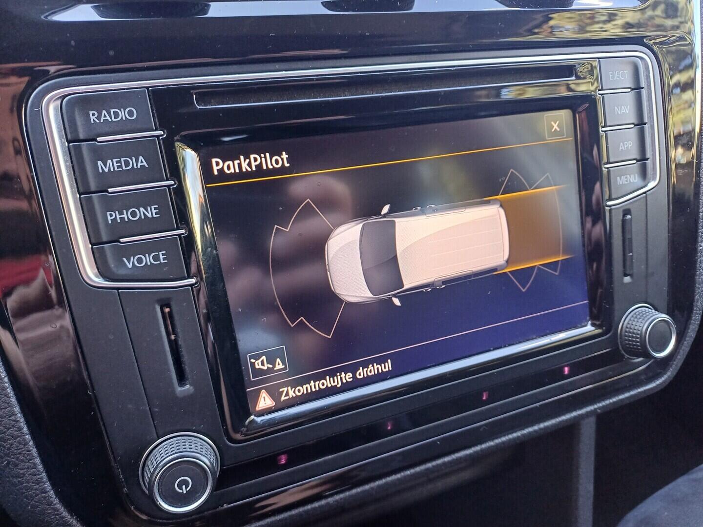 OI199V01708_25.webp_CADDY Highline 2.0 TDI 110 kW automat, DPH