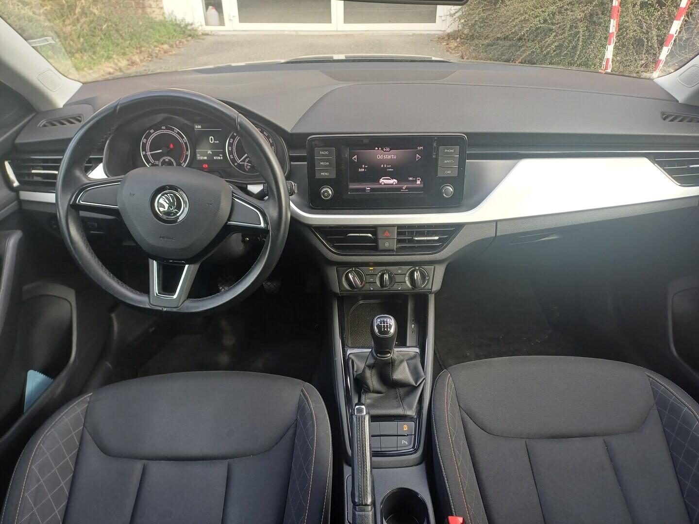 OI199V01710_18.webp_SCALA Ambition 1.5 TSI 110 kW manuál, DPH