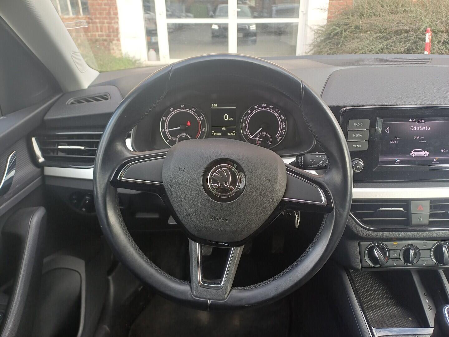 OI199V01710_23.webp_SCALA Ambition 1.5 TSI 110 kW manuál, DPH