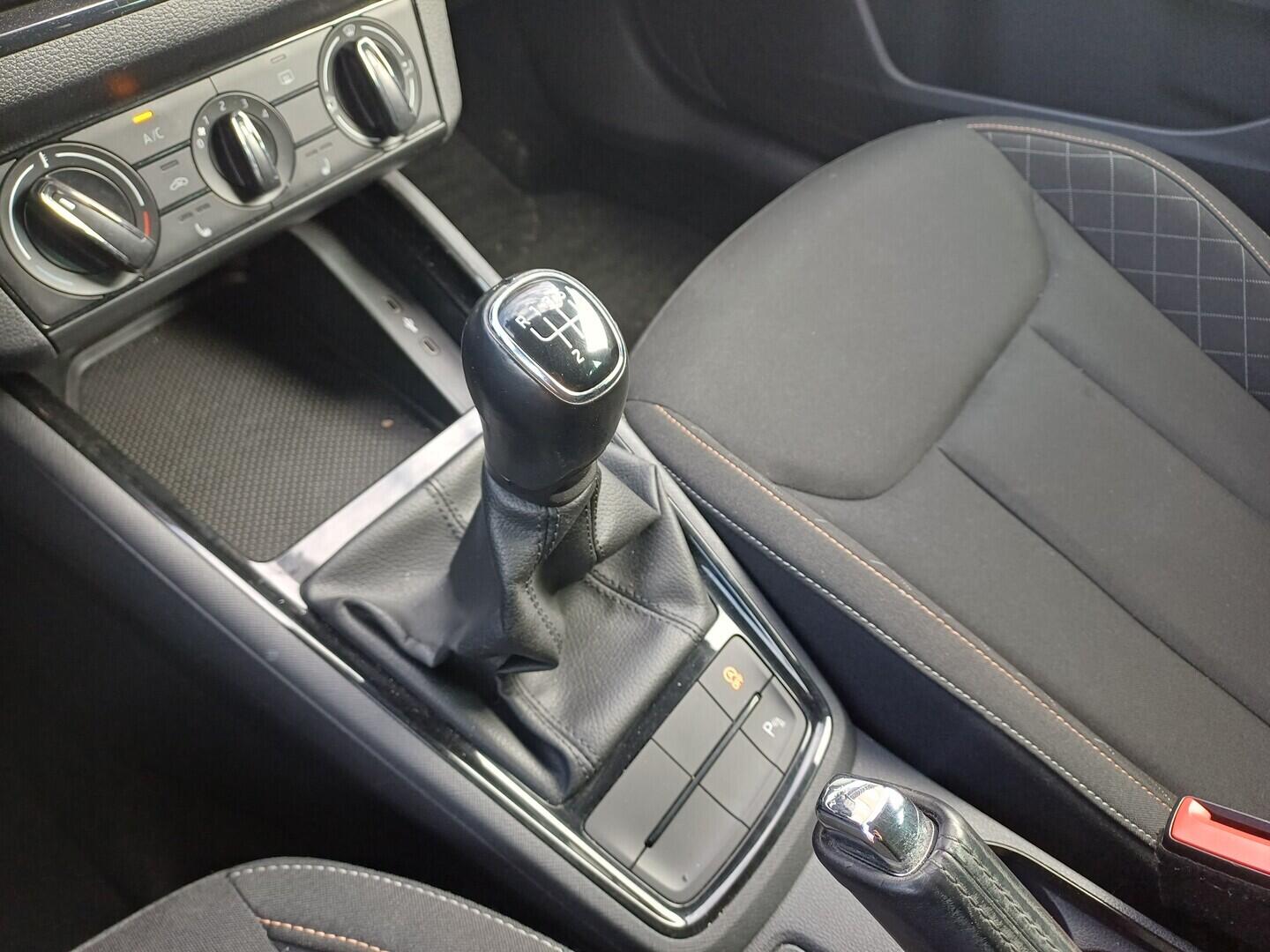 OI199V01710_28.webp_SCALA Ambition 1.5 TSI 110 kW manuál, DPH