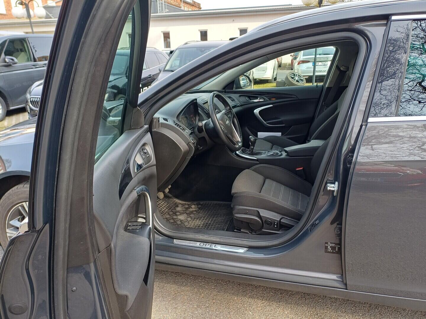 OI199V01711_20.webp_INSIGNIA Sports Tourer 1.6 EcoTec 125 kW manuál