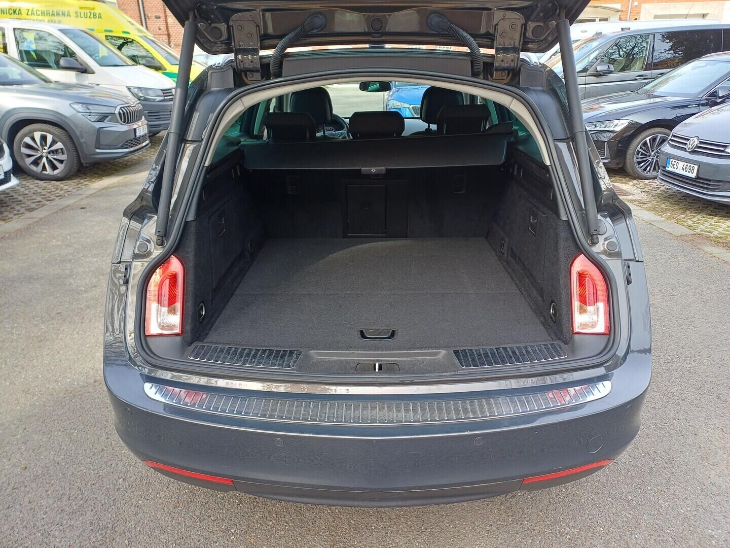 OI199V01711_29.webp_INSIGNIA Sports Tourer 1.6 EcoTec 125 kW manuál