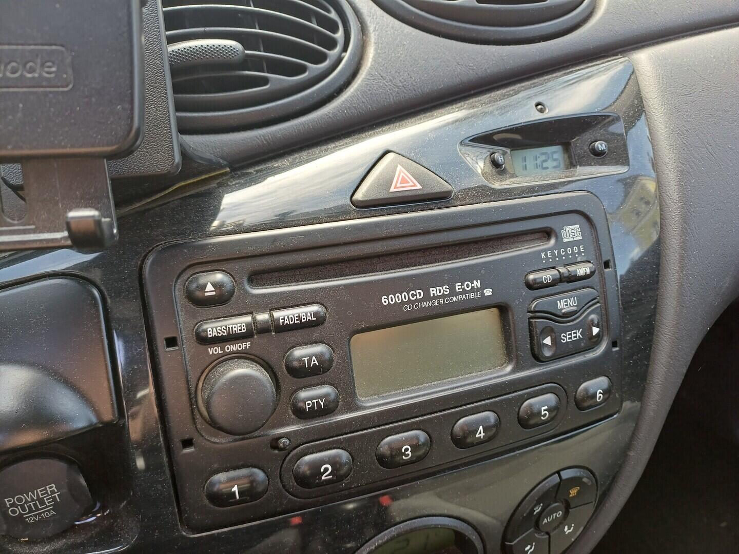 OI199V01712_24.webp_FOCUS  1.8 TDCi 74 kW manuál