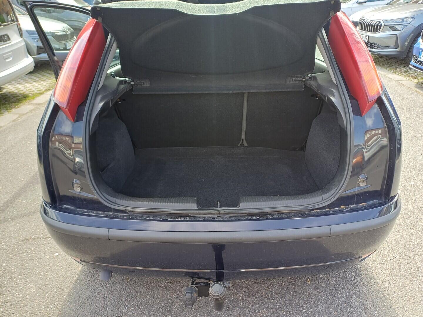 OI199V01712_28.webp_FOCUS  1.8 TDCi 74 kW manuál