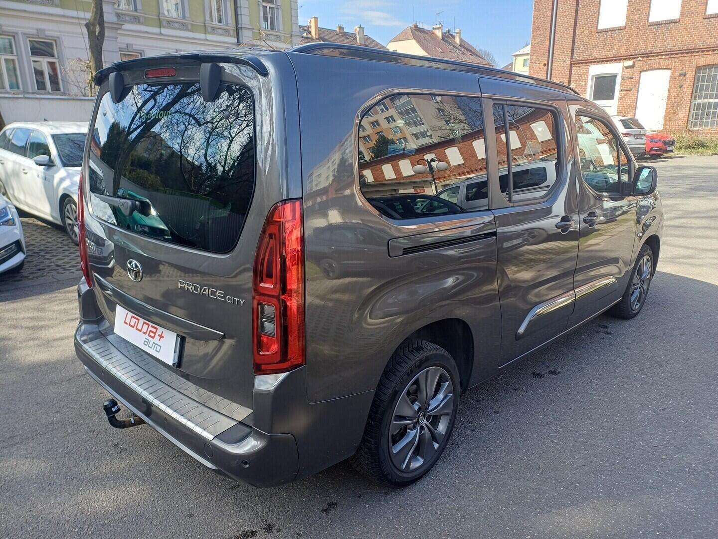 OI199V01714_11.webp_PROACE CITY VERSO Family 1.5 D4 96 kW automat