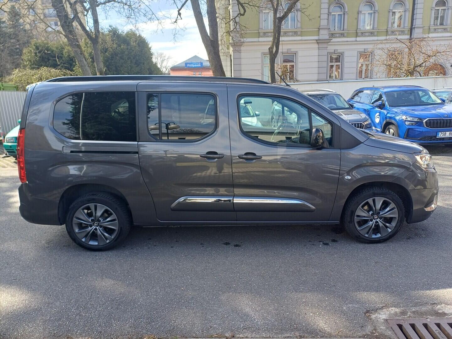 OI199V01714_16.webp_PROACE CITY VERSO Family 1.5 D4 96 kW automat