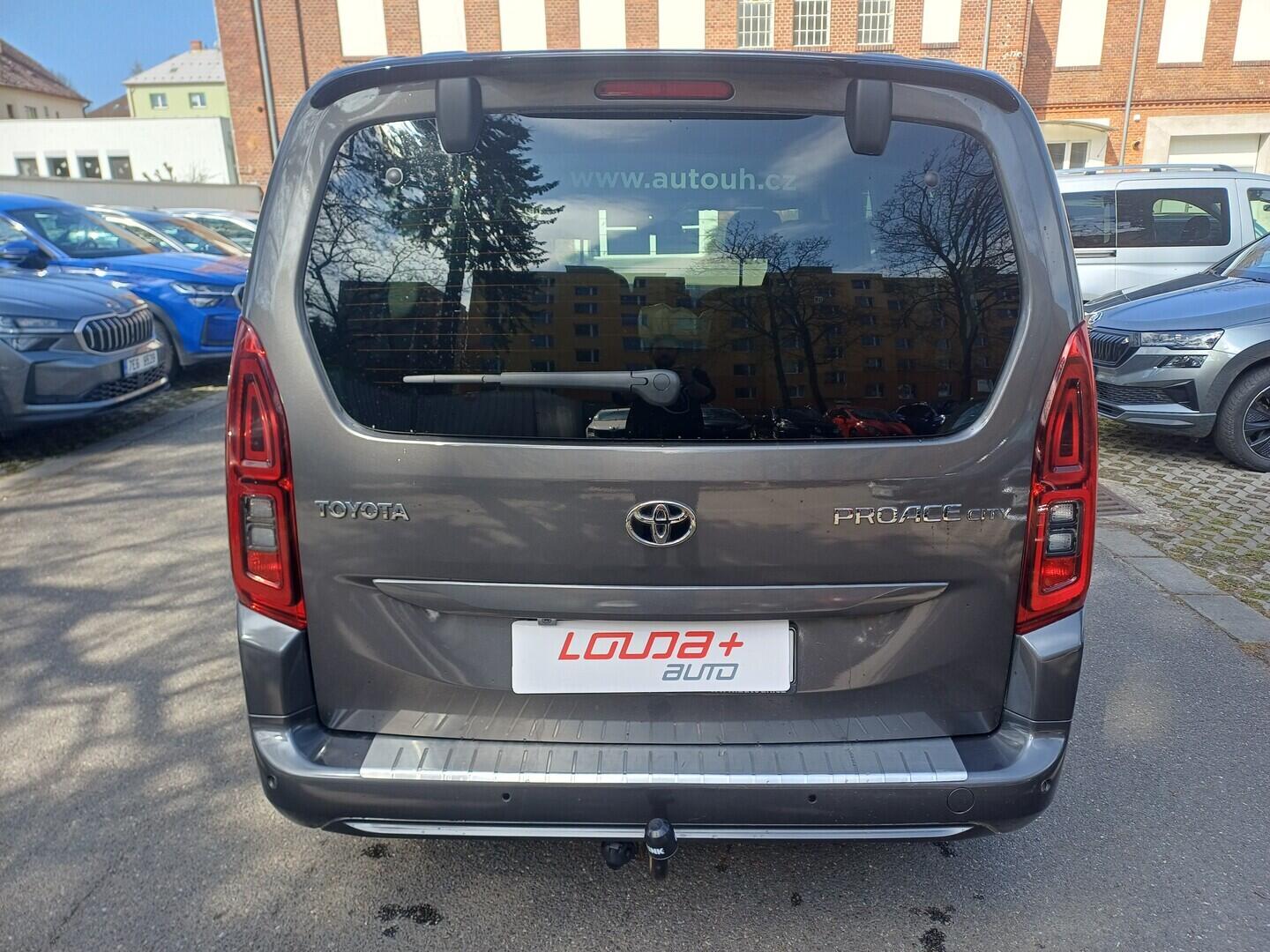 OI199V01714_17.webp_PROACE CITY VERSO Family 1.5 D4 96 kW automat