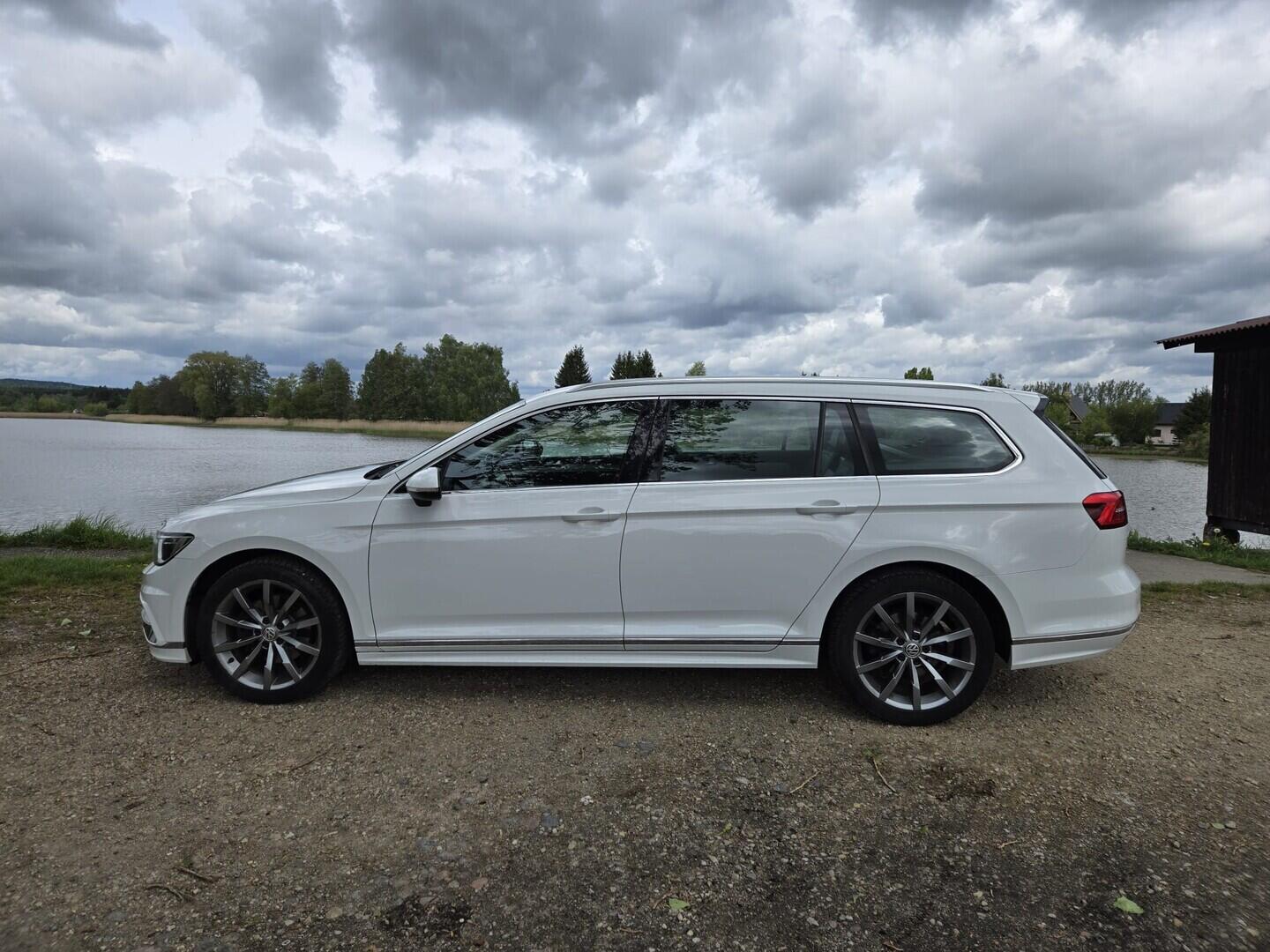 OI199V01719_12.webp_PASSAT Highline 2.0 TDI 110 kW manuál