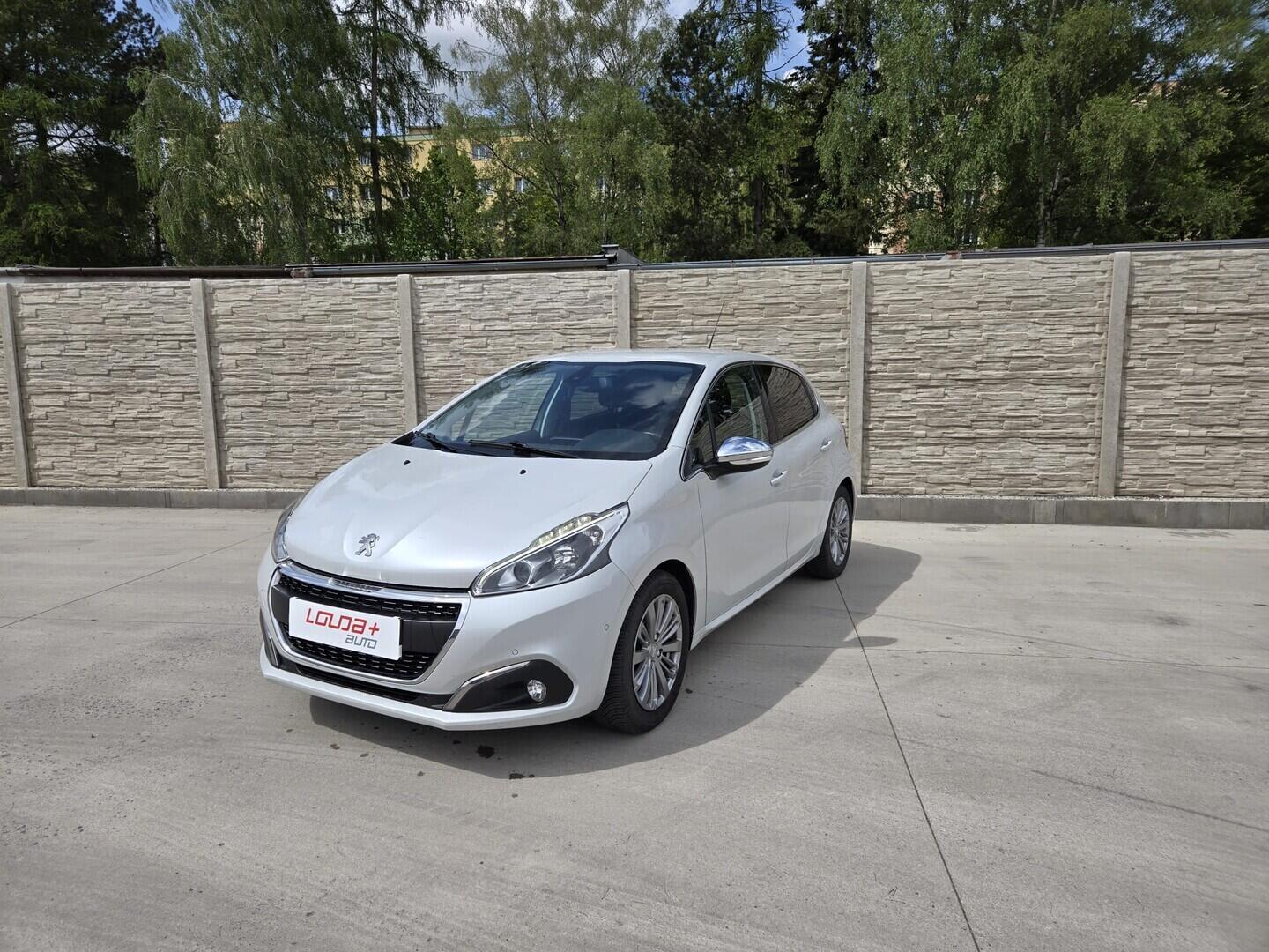OI199V01720_10.webp_208 Allure 1.2 Puretech 60 kW manuál