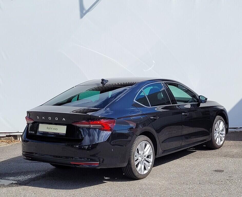 OM190V01615_11.webp_OCTAVIA Top Selection 2.0 TDI 110 kW automat, DPH