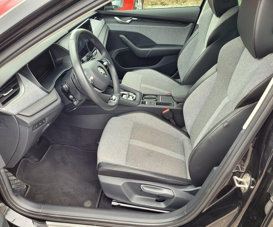OM190V01615_20.webp_OCTAVIA Top Selection 2.0 TDI 110 kW automat, DPH
