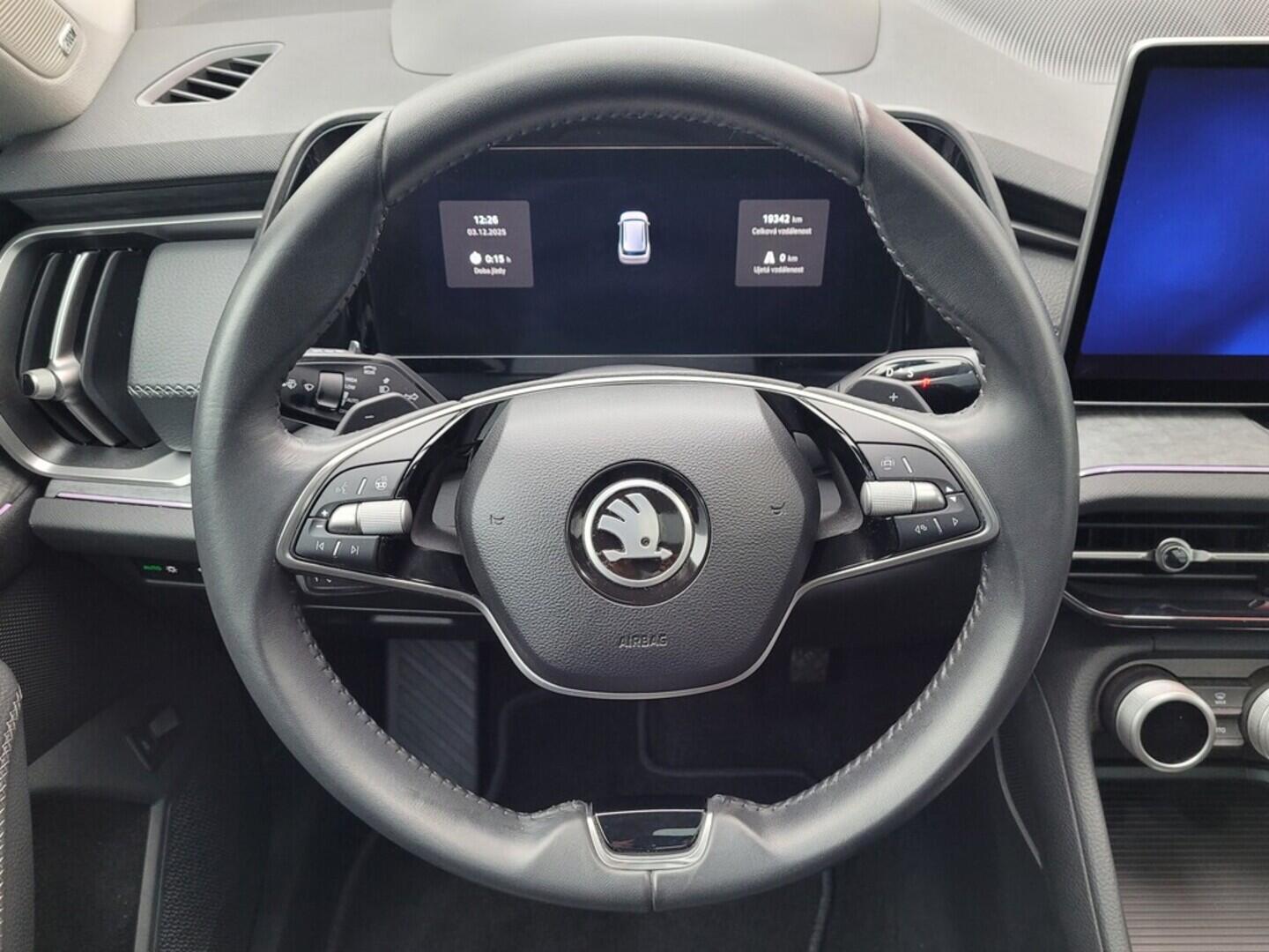 OM190V01657_23.webp_KODIAQ Exclusive 2.0 TDI 142 kW automat, DPH