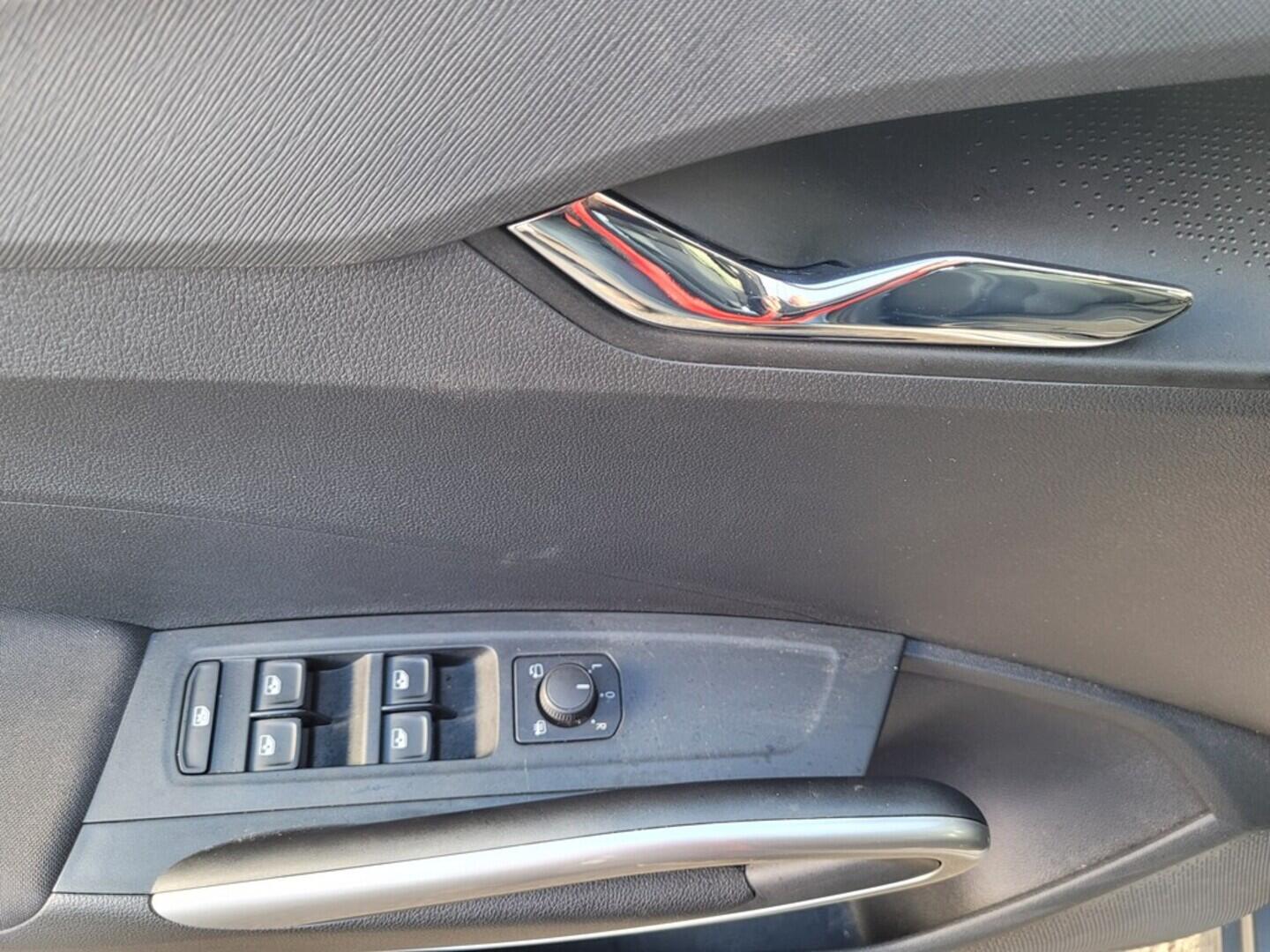 OM190V01851_21.webp_FABIA Selection 1.0 TSI 70 kW manuál, DPH