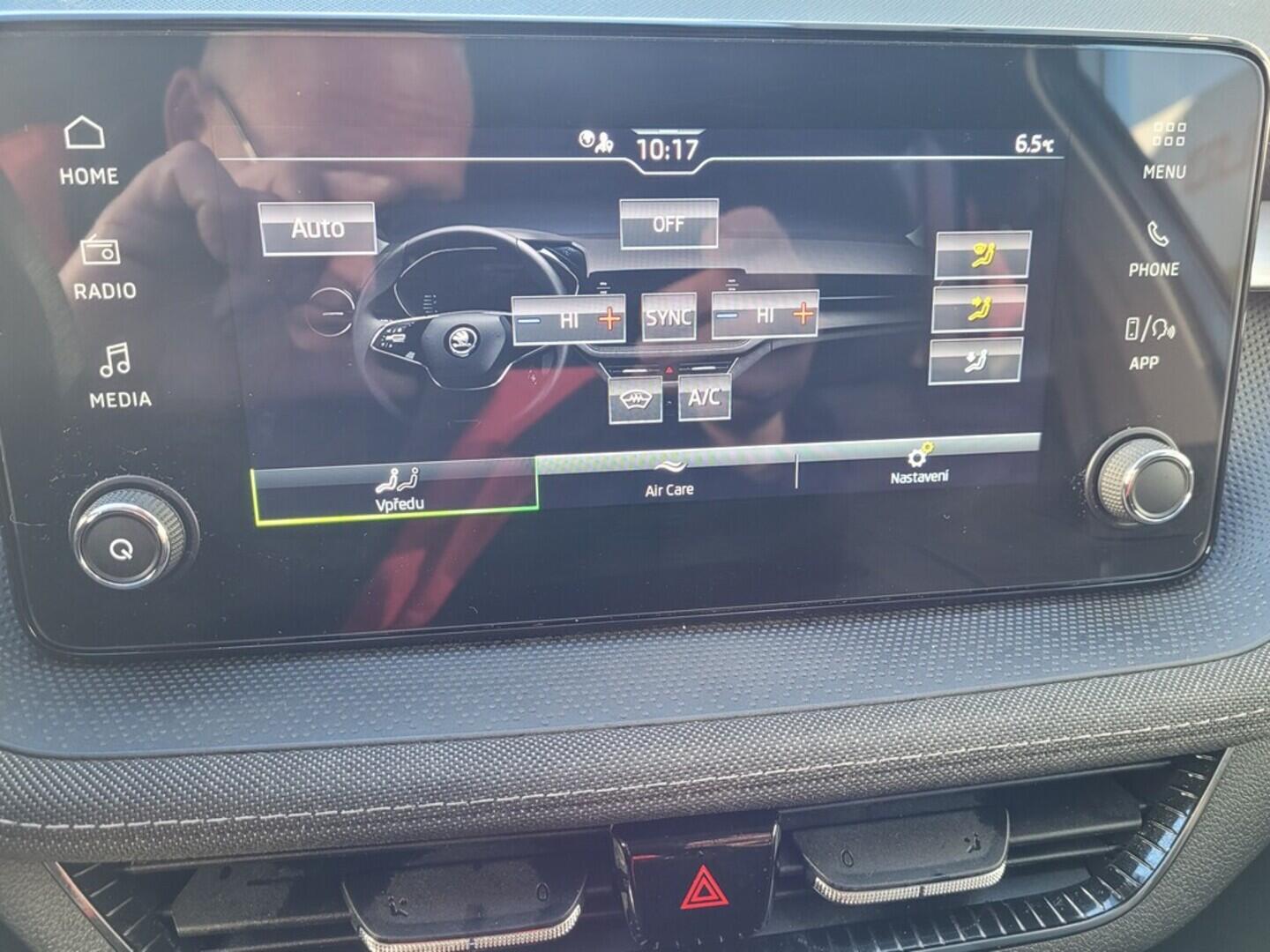 OM190V01851_27.webp_FABIA Selection 1.0 TSI 70 kW manuál, DPH