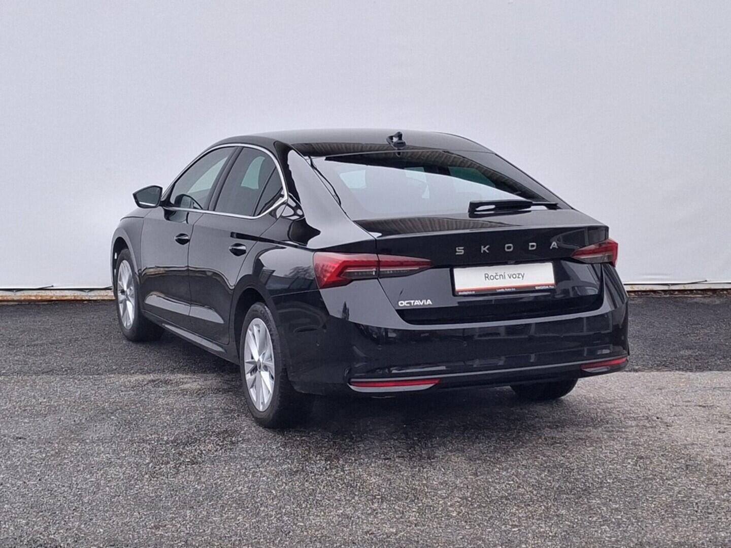OM190V01924_15.webp_OCTAVIA Top Selection 1.5 TSI 110 kW automat, DPH