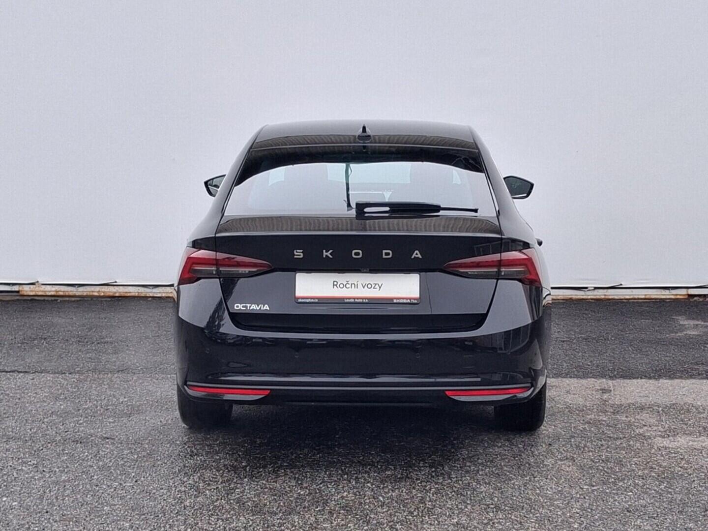 OM190V01924_17.webp_OCTAVIA Top Selection 1.5 TSI 110 kW automat, DPH