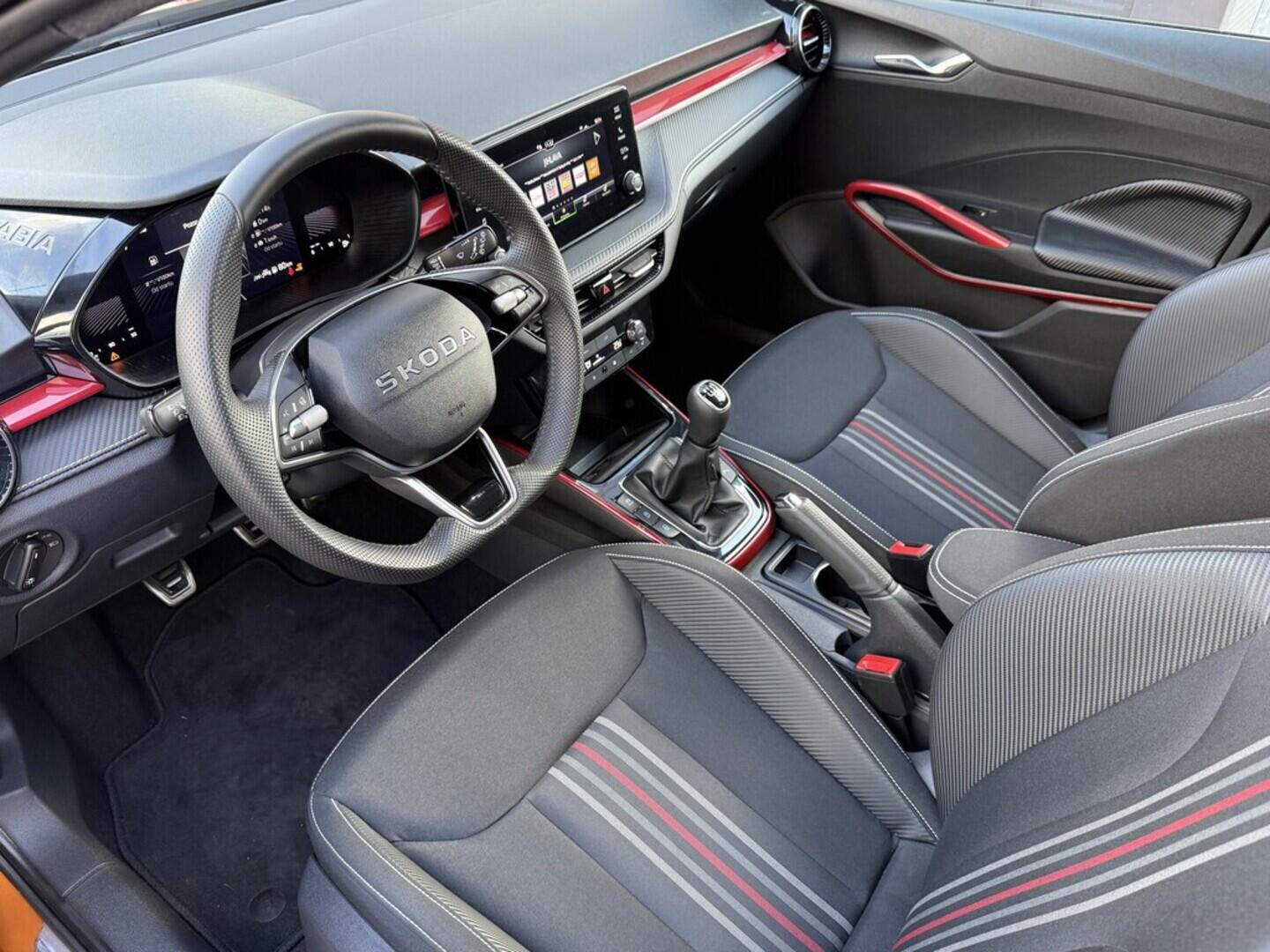 OM190V02182_19.webp_FABIA Monte Carlo 1.0 TSI 85 kW manuál, DPH