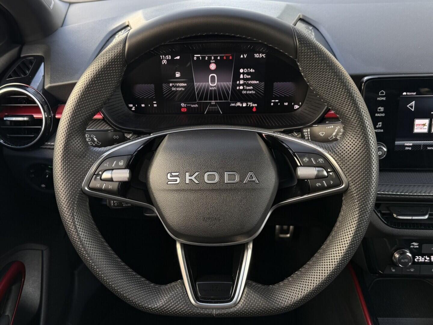 OM190V02182_23.webp_FABIA Monte Carlo 1.0 TSI 85 kW manuál, DPH