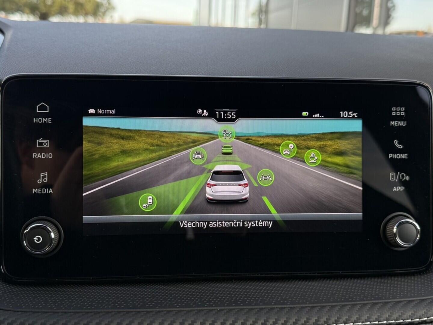 OM190V02182_26.webp_FABIA Monte Carlo 1.0 TSI 85 kW manuál, DPH