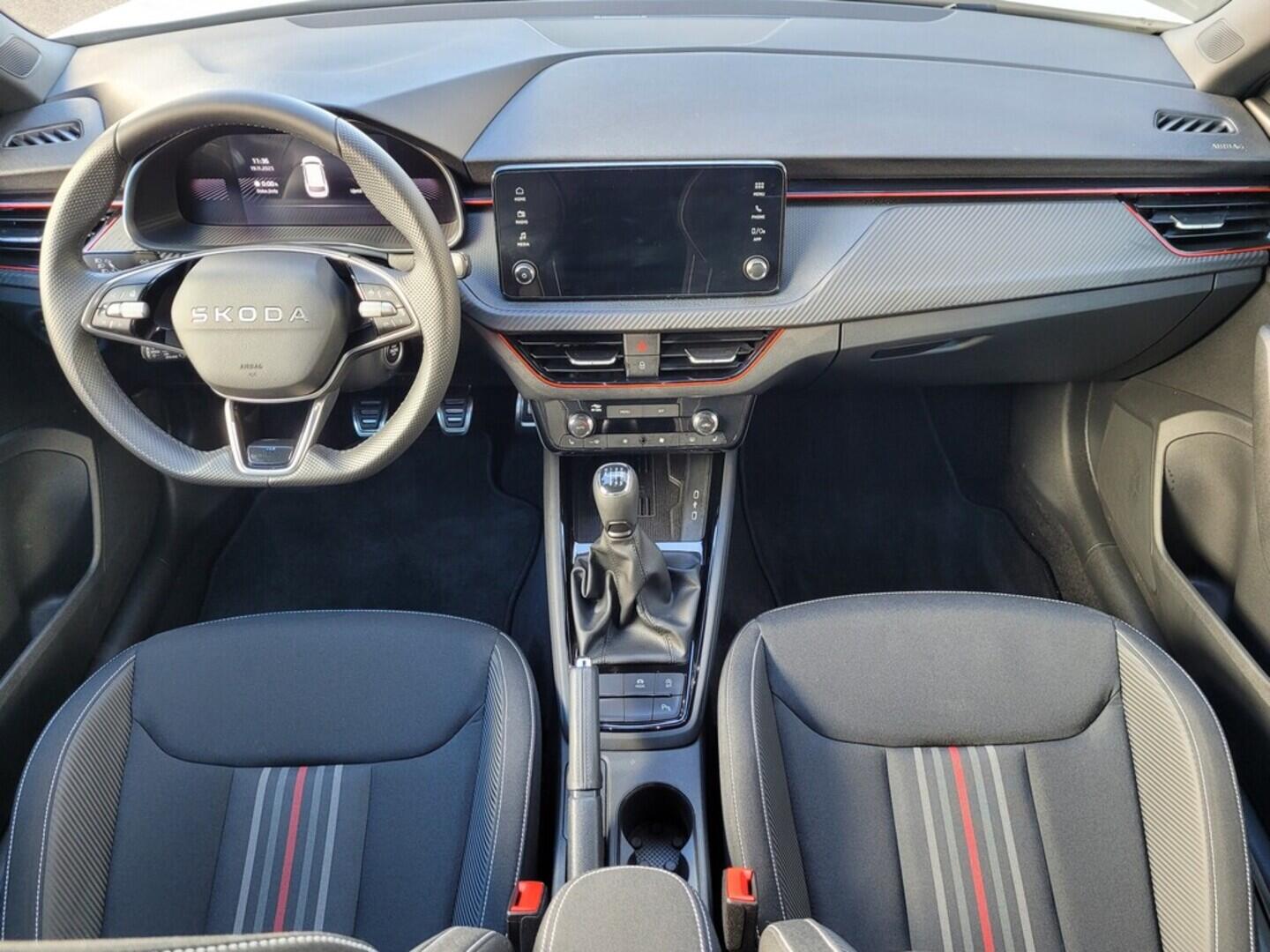 OM190V02244_18.webp_KAMIQ Monte Carlo 1.0 TSI 85 kW manuál, DPH