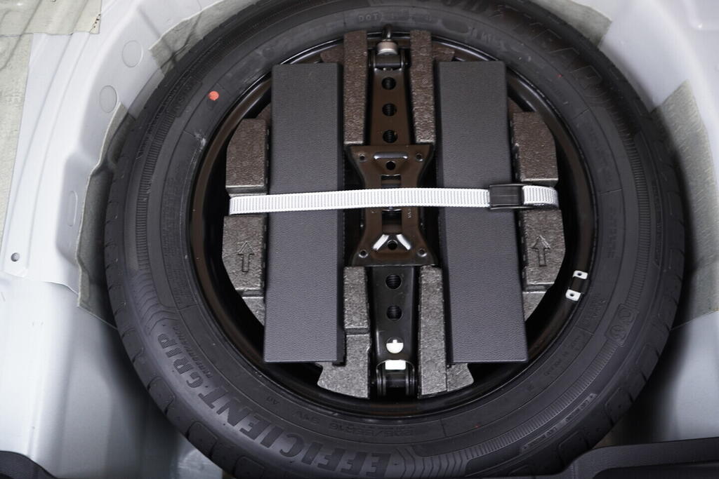 OM190V02244_38.webp_KAMIQ Monte Carlo 1.0 TSI 85 kW manuál, DPH