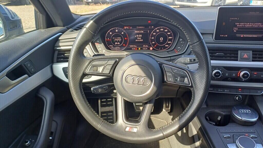 OM190V02316_23.webp_A4 AVANT S-Line 2.0 TDI 140 kW automat
