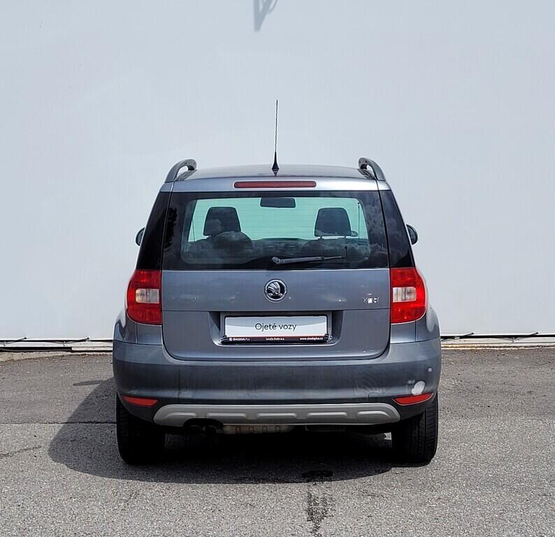 OM190V02322_17.webp_YETI Active 1.2 TSI 77 kW manuál