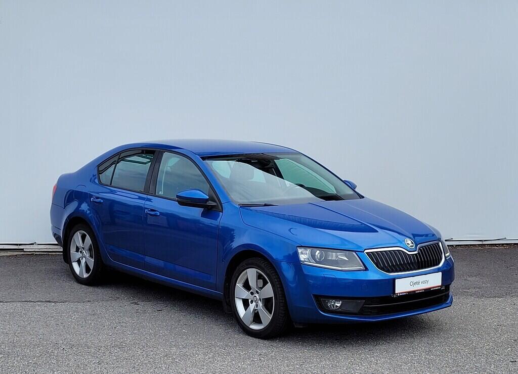 OM190V02332_14.webp_OCTAVIA Elegance 1.4 TSI 103 kW manuál