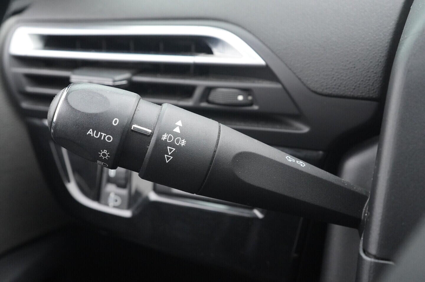 OM190V02344_23.webp_GRAND C4 PICASSO  1.6 HDi 88 kW manuál