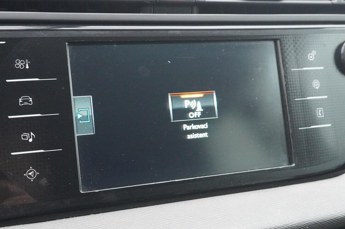 OM190V02344_29.webp_GRAND C4 PICASSO  1.6 HDi 88 kW manuál