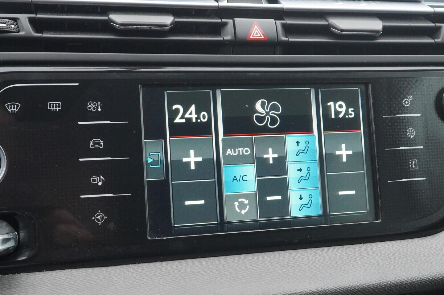 OM190V02344_30.webp_GRAND C4 PICASSO  1.6 HDi 88 kW manuál