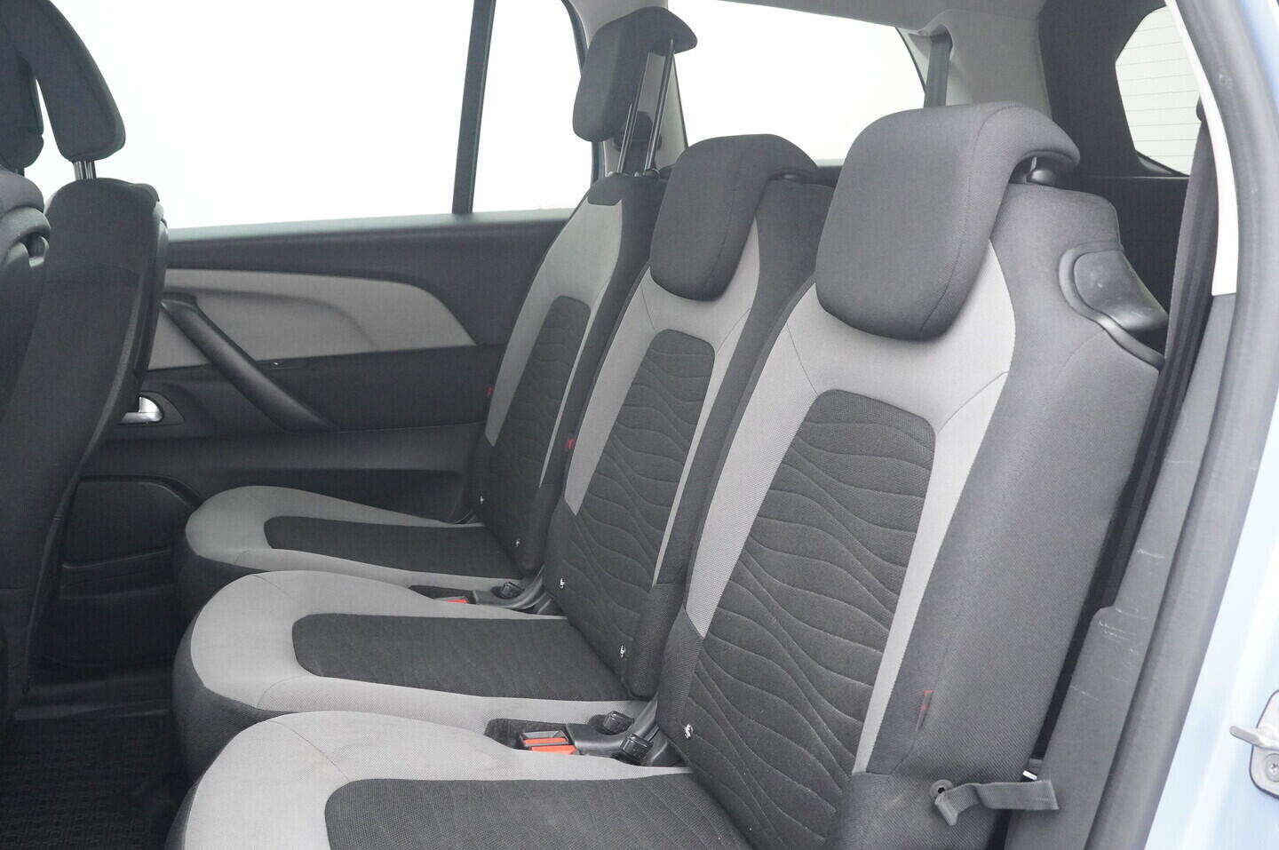 OM190V02344_33.webp_GRAND C4 PICASSO  1.6 HDi 88 kW manuál