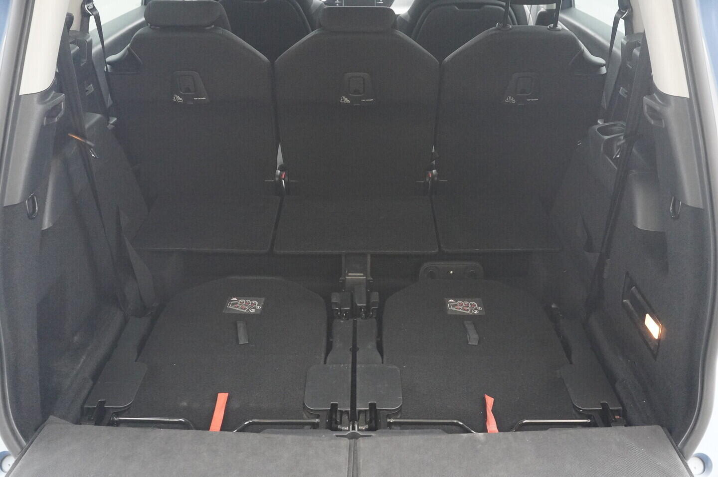 OM190V02344_35.webp_GRAND C4 PICASSO  1.6 HDi 88 kW manuál