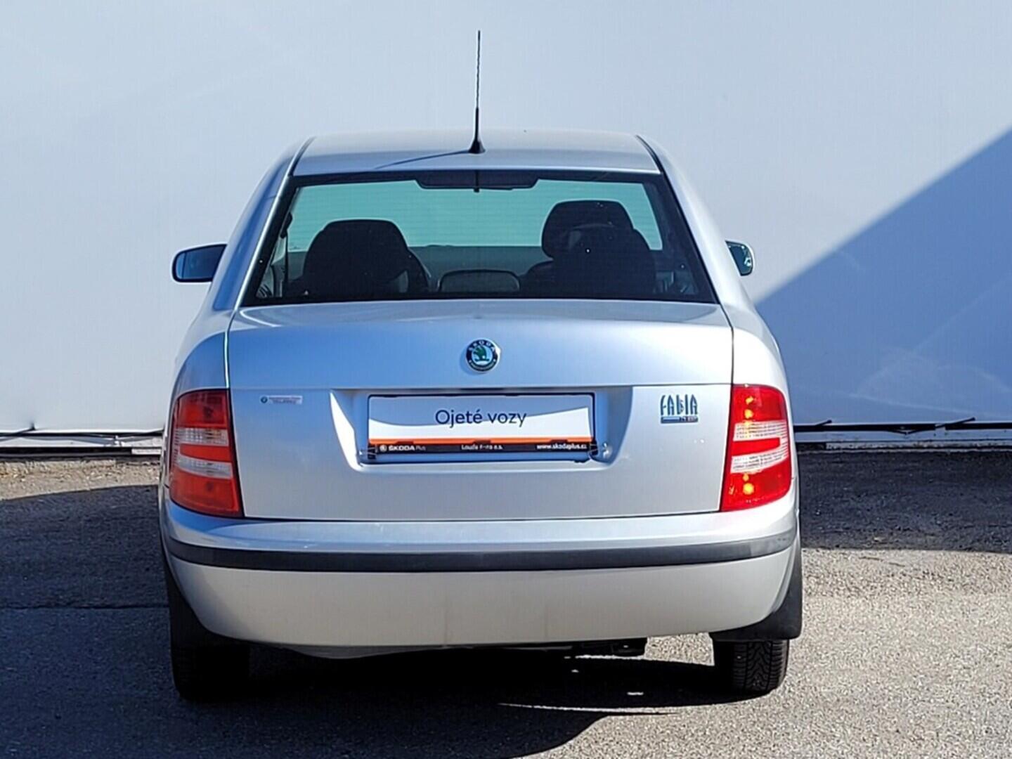 OM190V02358_17.webp_FABIA Ambiente 1.2 HTP 47 kW manuál