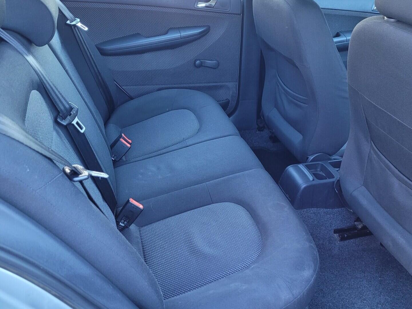 OM190V02358_25.webp_FABIA Ambiente 1.2 HTP 47 kW manuál