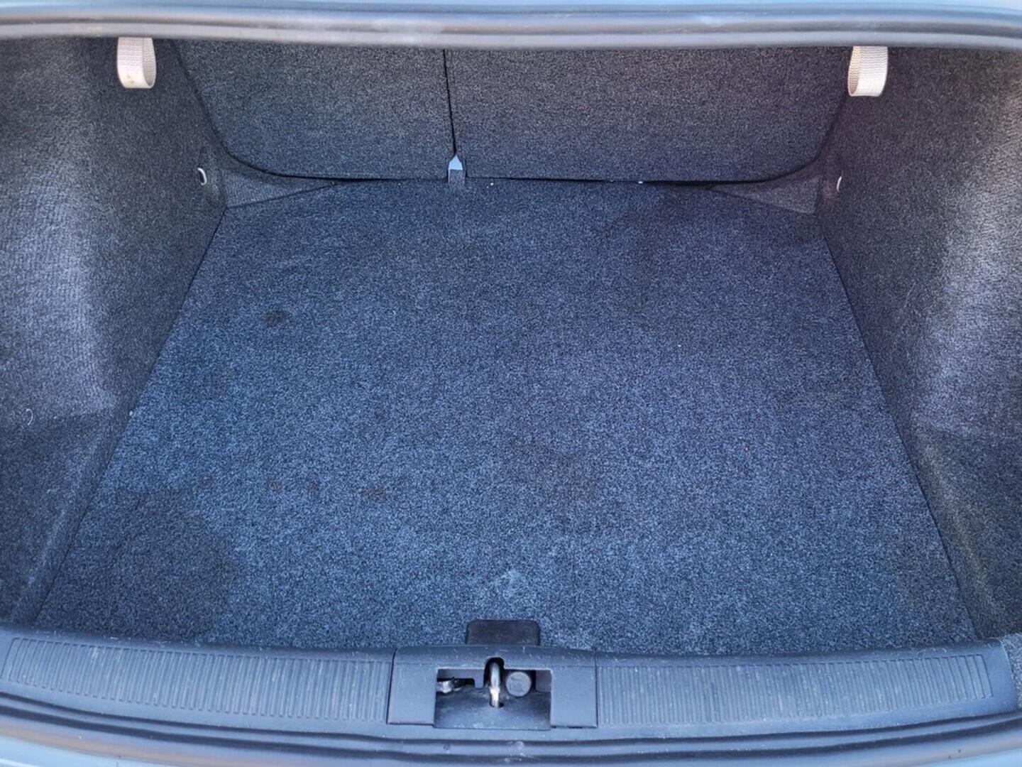 OM190V02358_30.webp_FABIA Ambiente 1.2 HTP 47 kW manuál