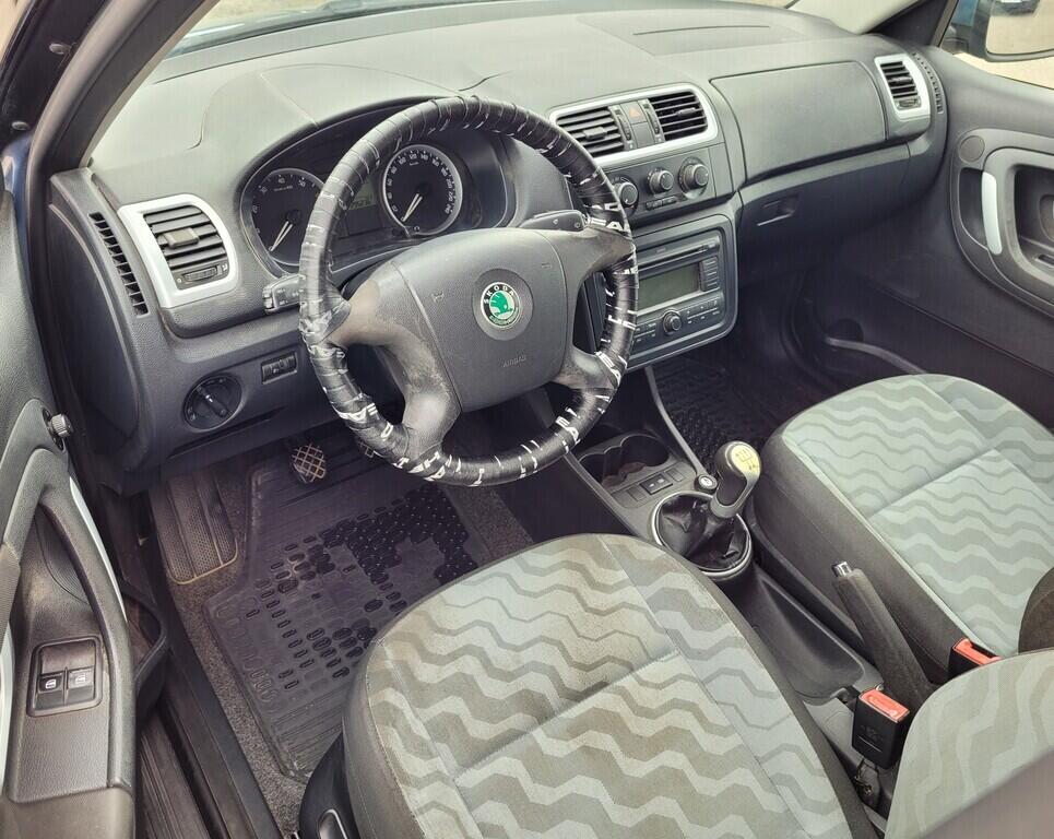 OM190V02364_19.webp_FABIA Ambiente 1.4 MPI 63 kW manuál