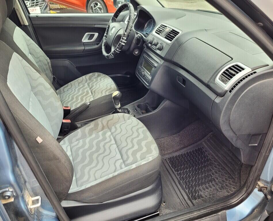 OM190V02364_22.webp_FABIA Ambiente 1.4 MPI 63 kW manuál