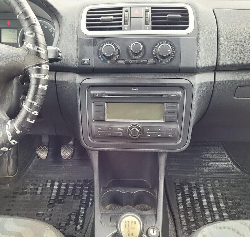 OM190V02364_24.webp_FABIA Ambiente 1.4 MPI 63 kW manuál