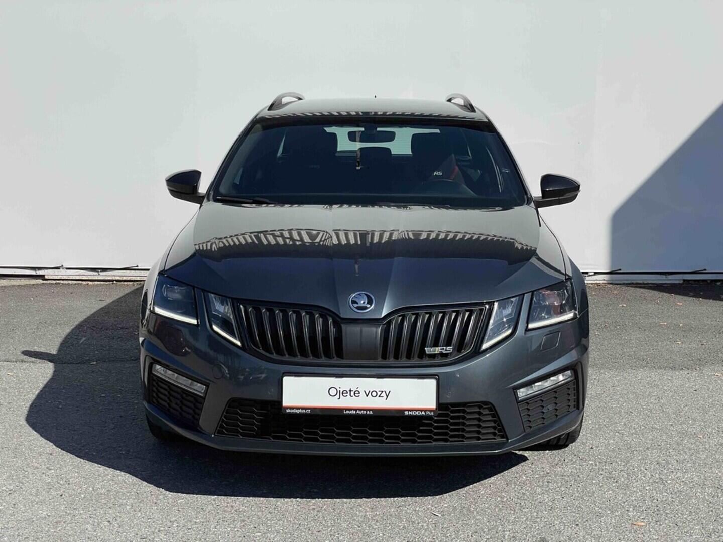 OM190V02384_13.webp_OCTAVIA RS 2.0 TSI 169 kW manuál