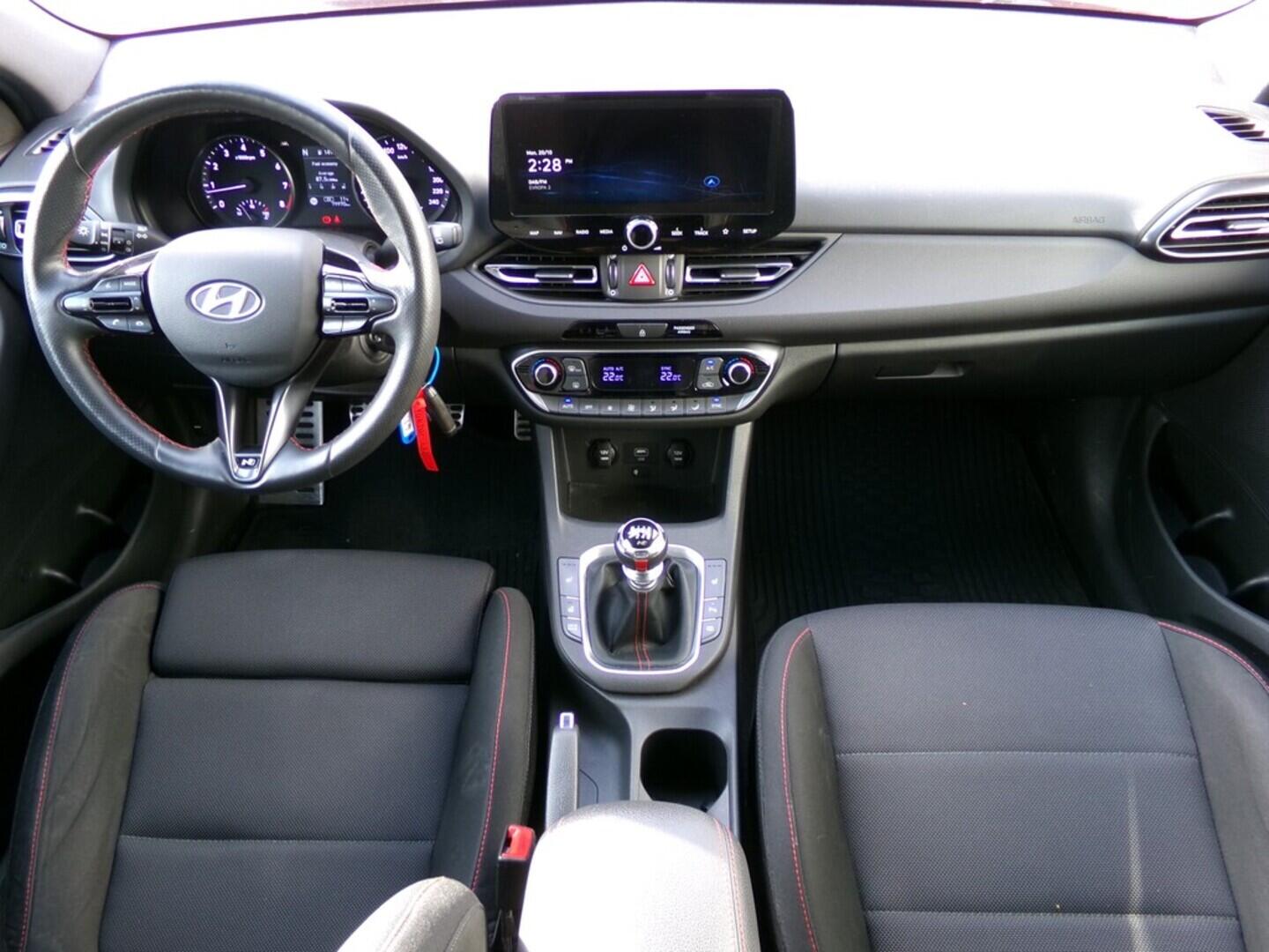 OM190V02389_18.webp_I30 N-line 1.5 TGDI 117 kW manuál