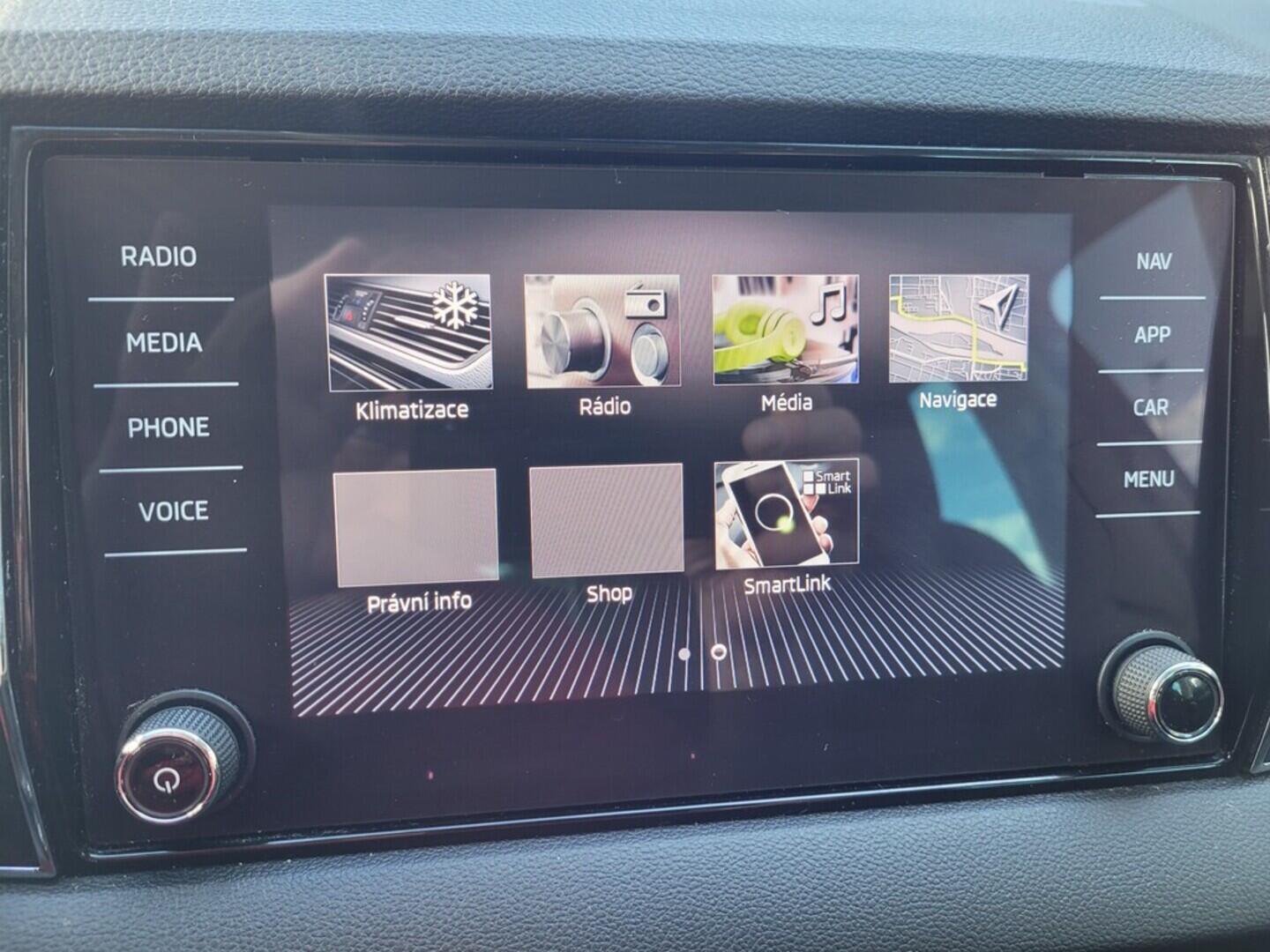 OM190V02393_26.webp_KAROQ 173 1.5 TSI 110 kW manuál
