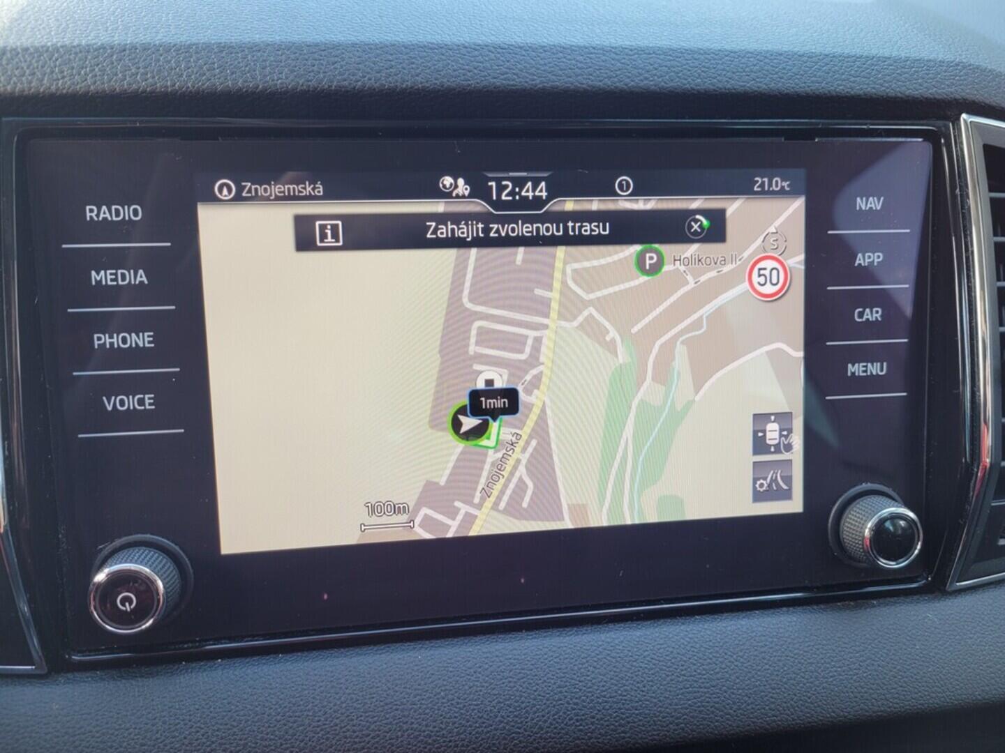 OM190V02393_27.webp_KAROQ 173 1.5 TSI 110 kW manuál